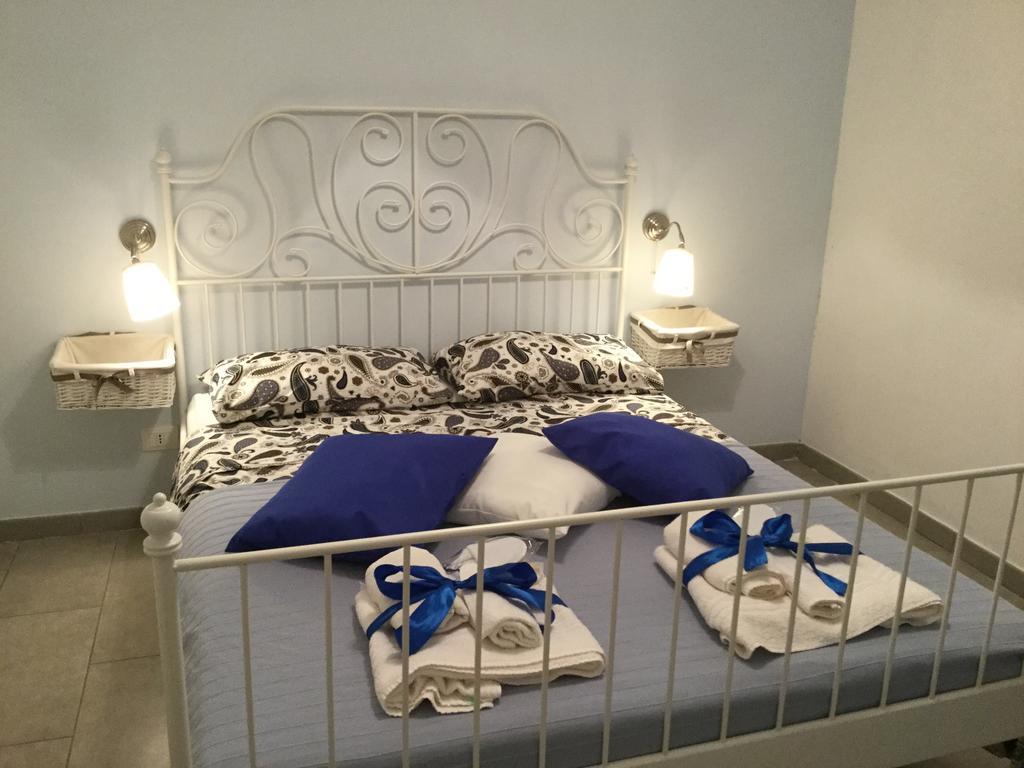 Case Vacanze Le Rose Villa Noto Kültér fotó